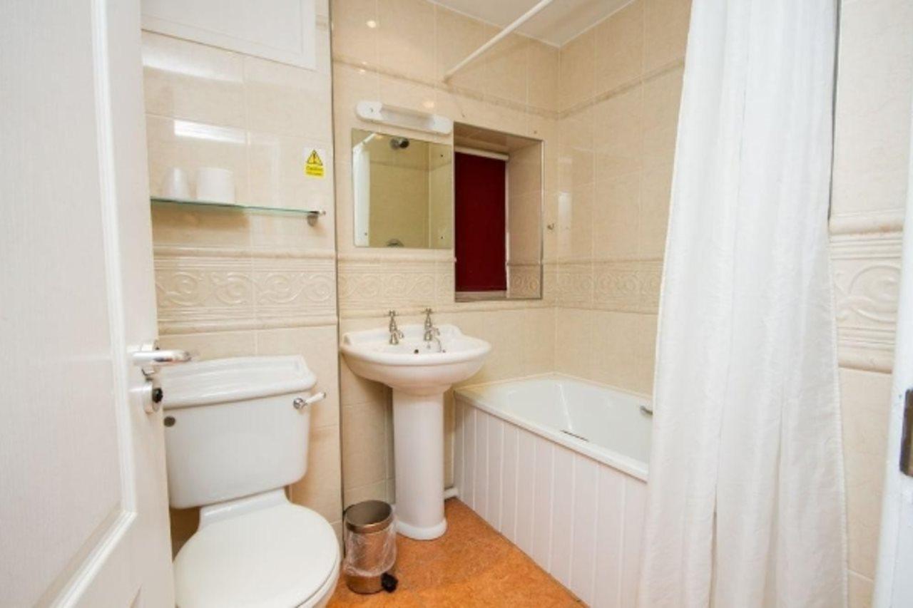 Chesters Hotel & Restaurant Солфорд Экстерьер фото